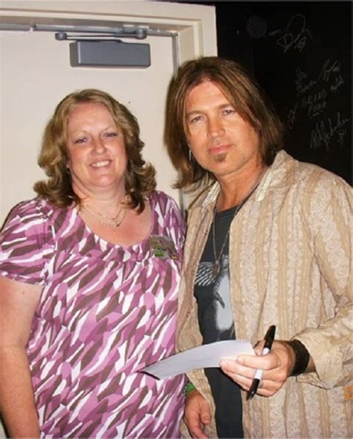 Cindy Cyrus' Net Worth, Bio, Career, And Divorce