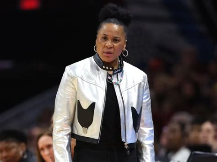 Dawn Staley Height, Weight, Net Worth, Age, Birthday, Wikipedia, Who, Nationality, Biography