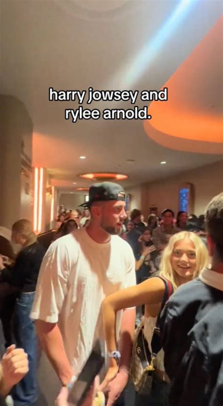 Harry Jowsey and Rylee Arnold React to Dating Rumors After PDA Video Hollywood Life