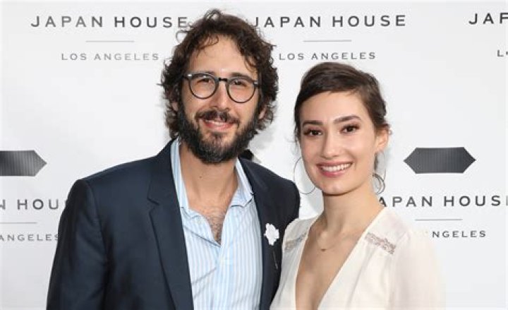 Does Josh Groban Have A Wife? His Love Life Revealed Hollywood Life