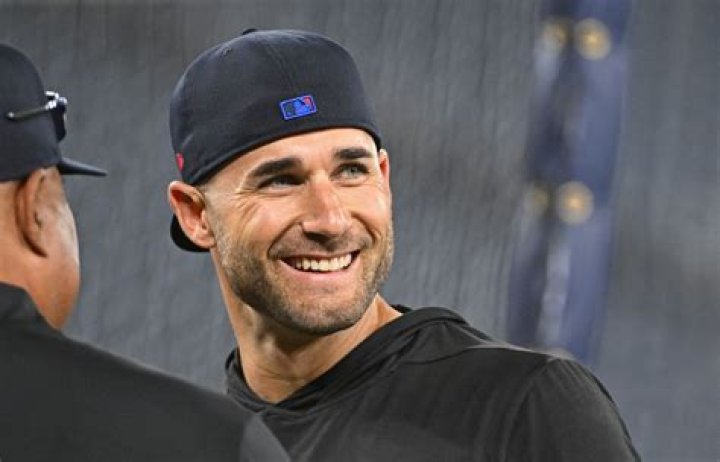 Kevin Kiermaier net worth and salary income estimation Jan, 2024 ·