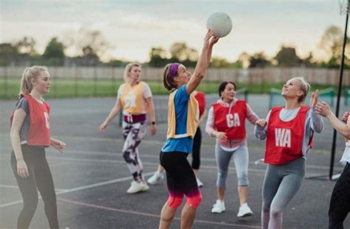 WNBAs Liz Cambage Adds Fuel to theFire, Publicl ·