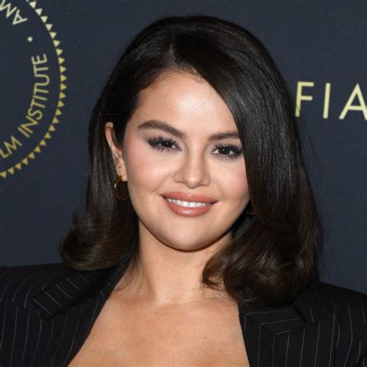 Selena Gomez Shuts Website Down On Blackout Tuesday: Statement Hollywood Life