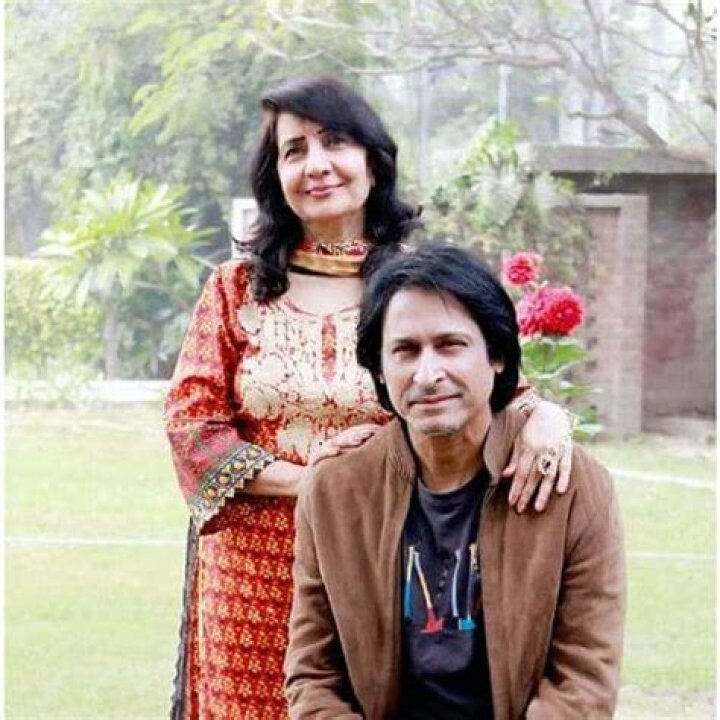 Meet The Wife Of Ramiz Raja